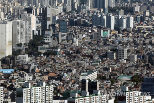 서울 시내 주택 밀집지역 전경. 사진 연합뉴스